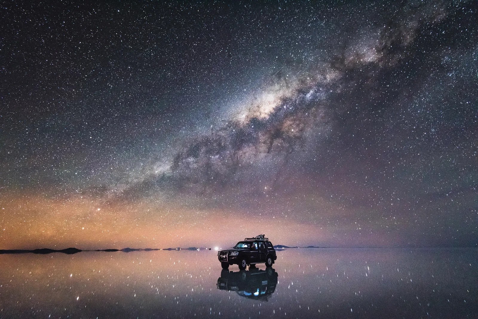 ウユニ発：ウユニ塩湖1日ツアー - サンセットワイン＆星空観察