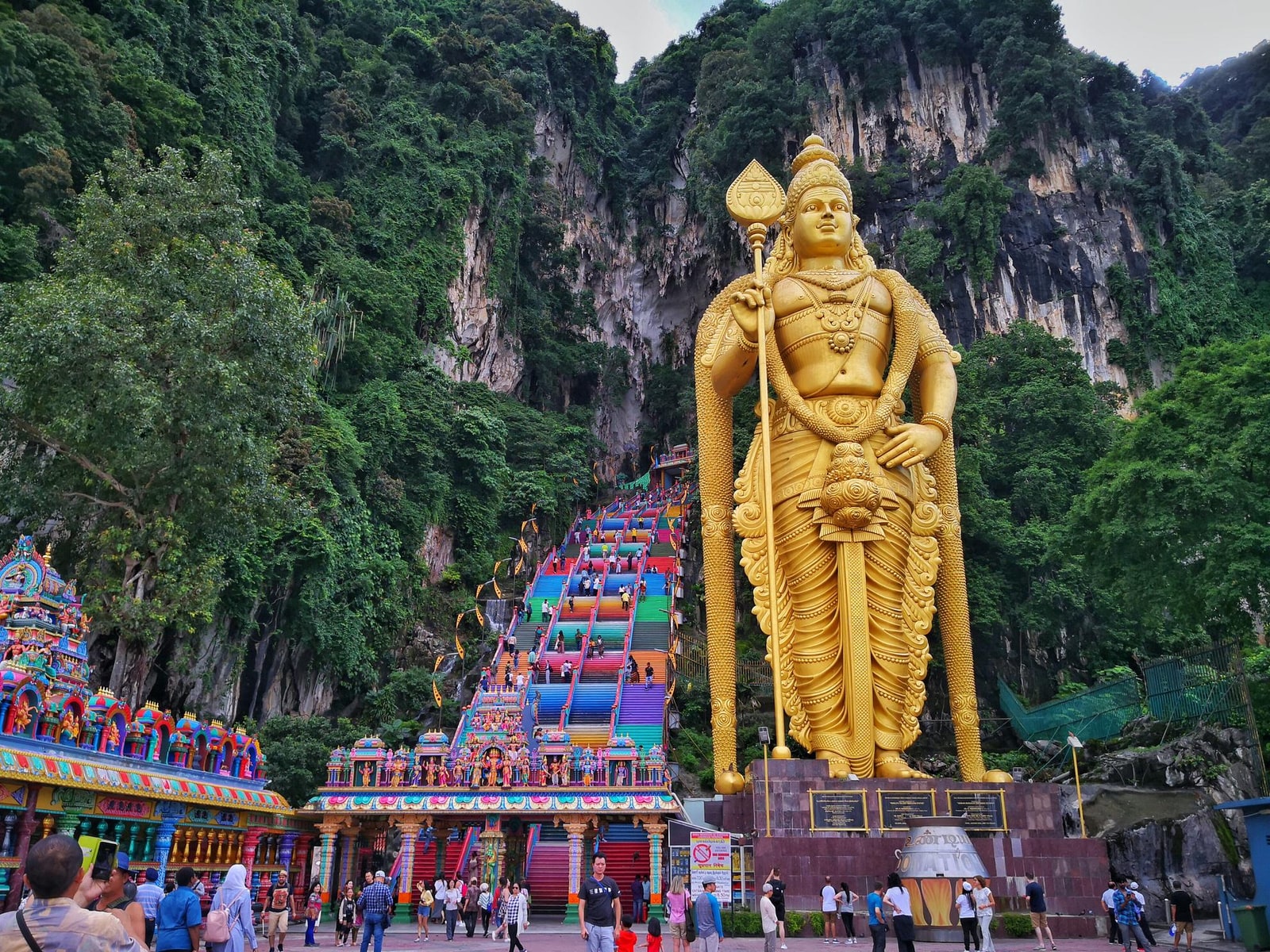 Batu Caves Half-Day Tour from Kuala Lumpur - Batik Workshop & Hotel Pickup Option