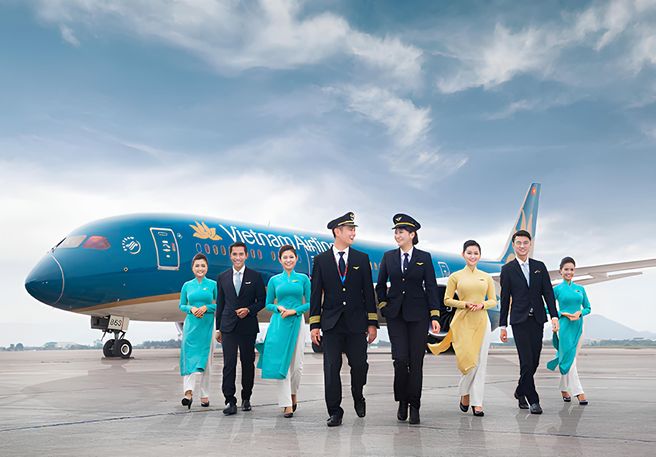 Ho Chi Minh City Tan Son Nhat Airport Fast Track Arrival & Departure Service - Meet & Greet