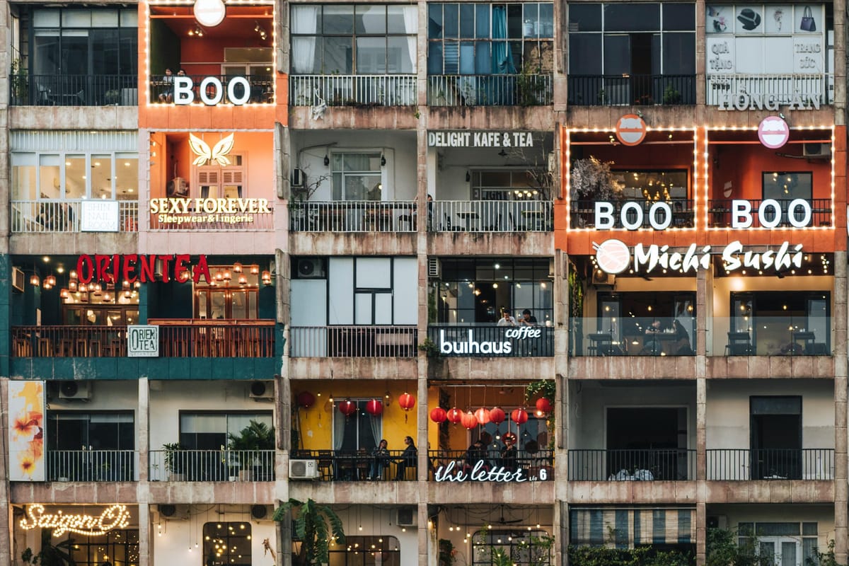 Saigon History & Culture Walking Tour in Ho Chi Minh City - Local Coffee Included