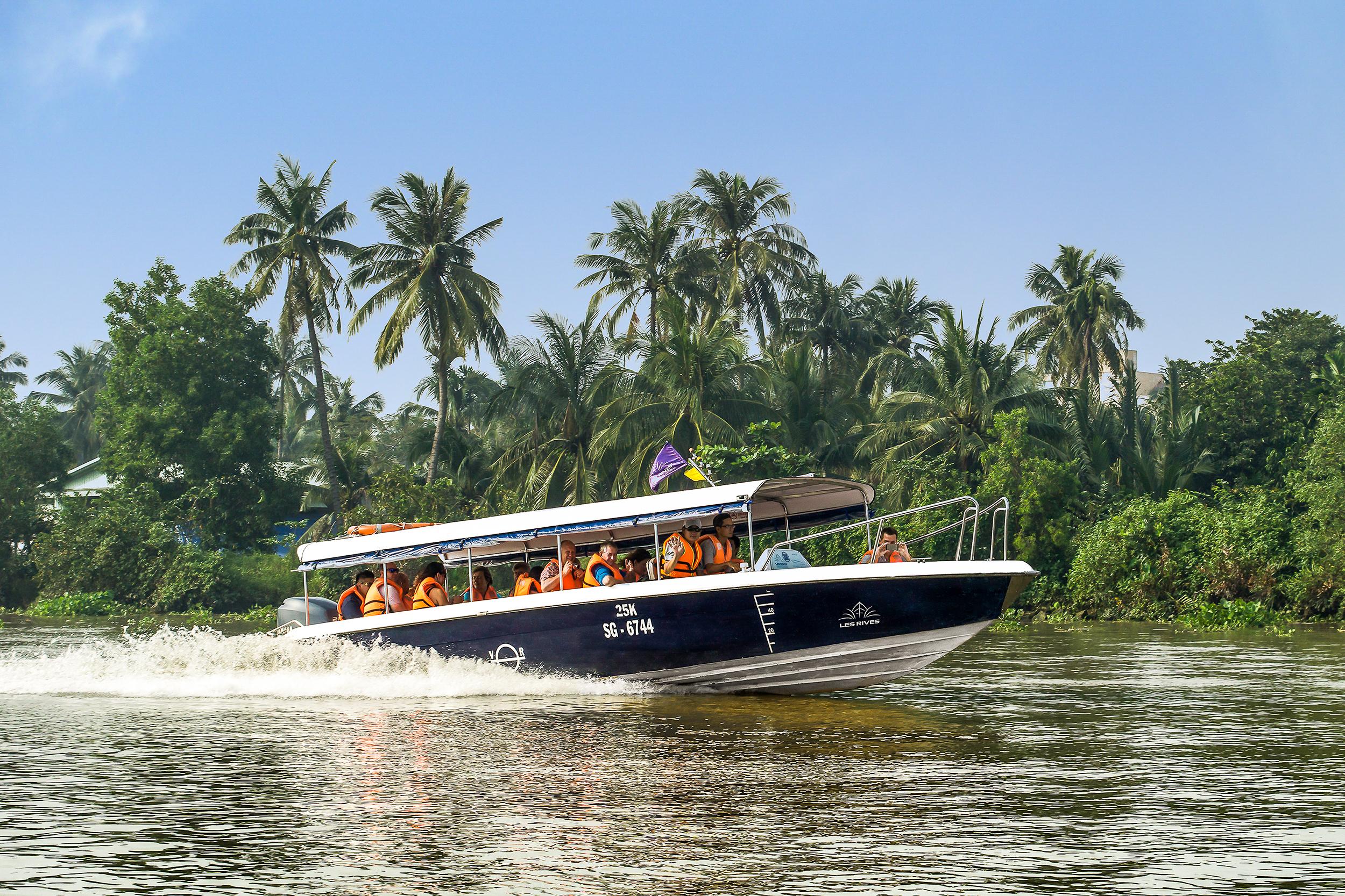 Ho Chi Minh City Cu Chi Tunnels Saigon River Speedboat Tour with Vietnamese Meal