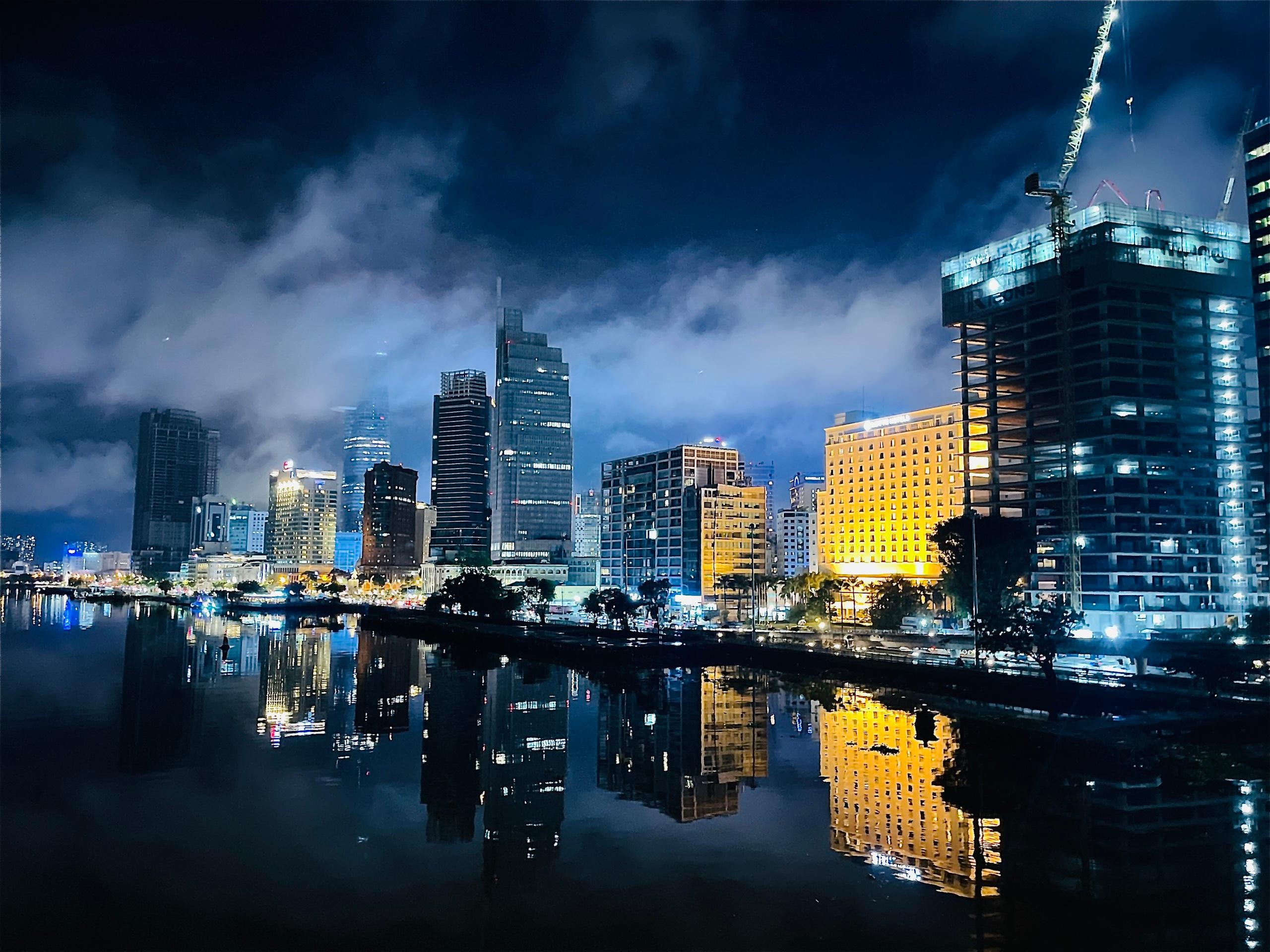 Ho Chi Minh City Midnight Motorbike Tour - Saigon River Tunnel & Cho Lon & Flower Market