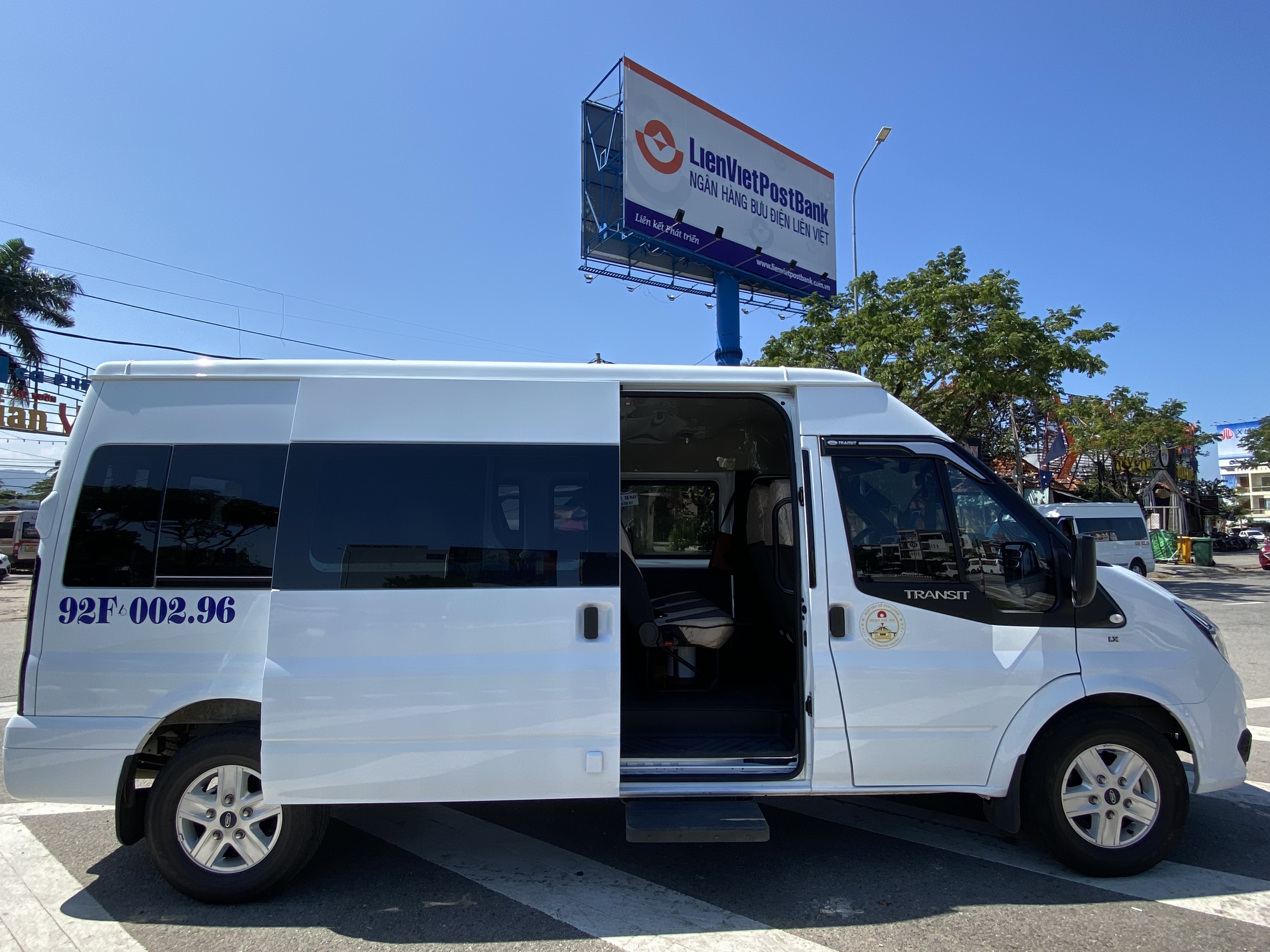 Hoi An - Ba Na Hills Shuttle Bus One-Way & Round-Trip Ticket