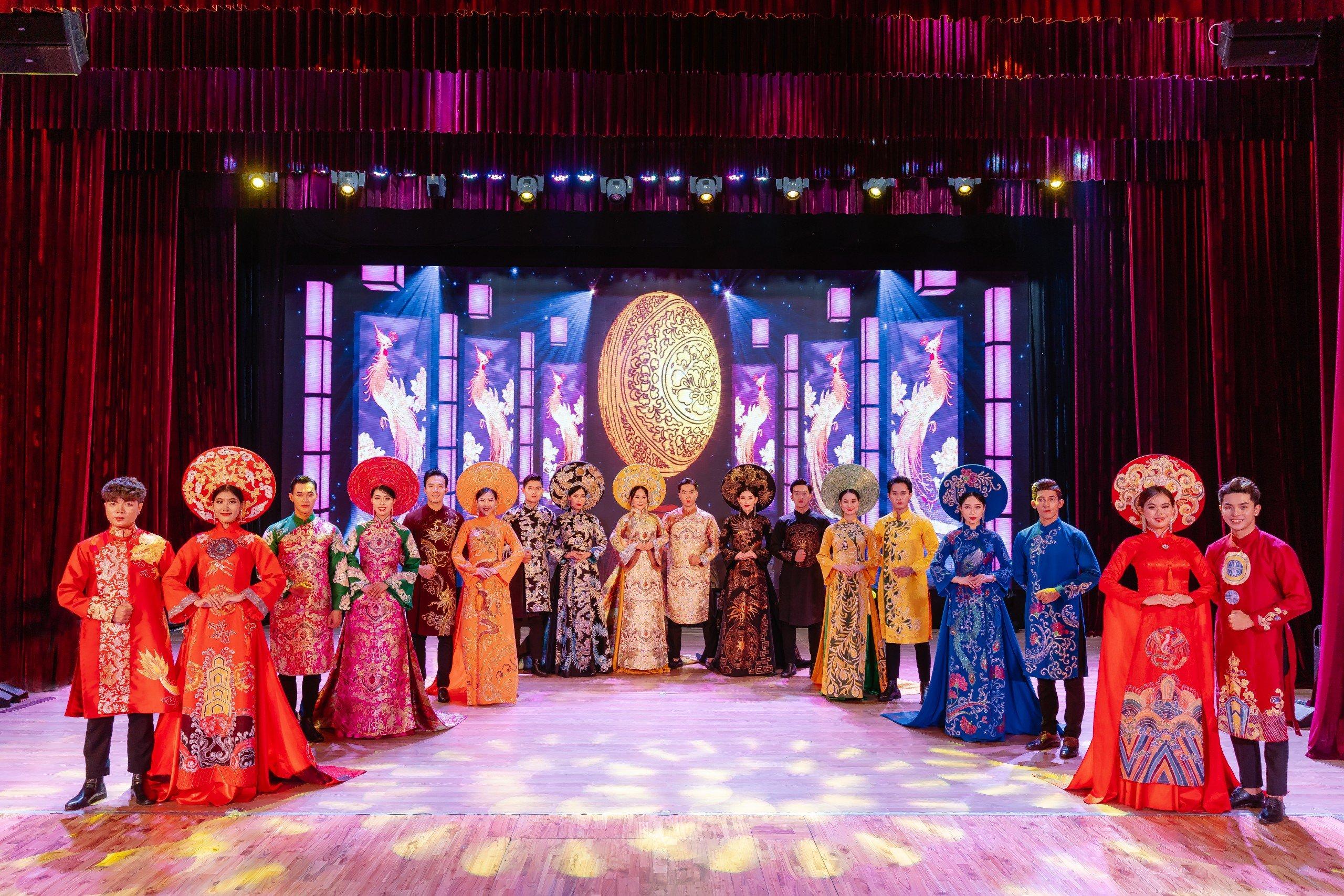 ダナン アオザイショー ベトナム伝統衣装公演チケット