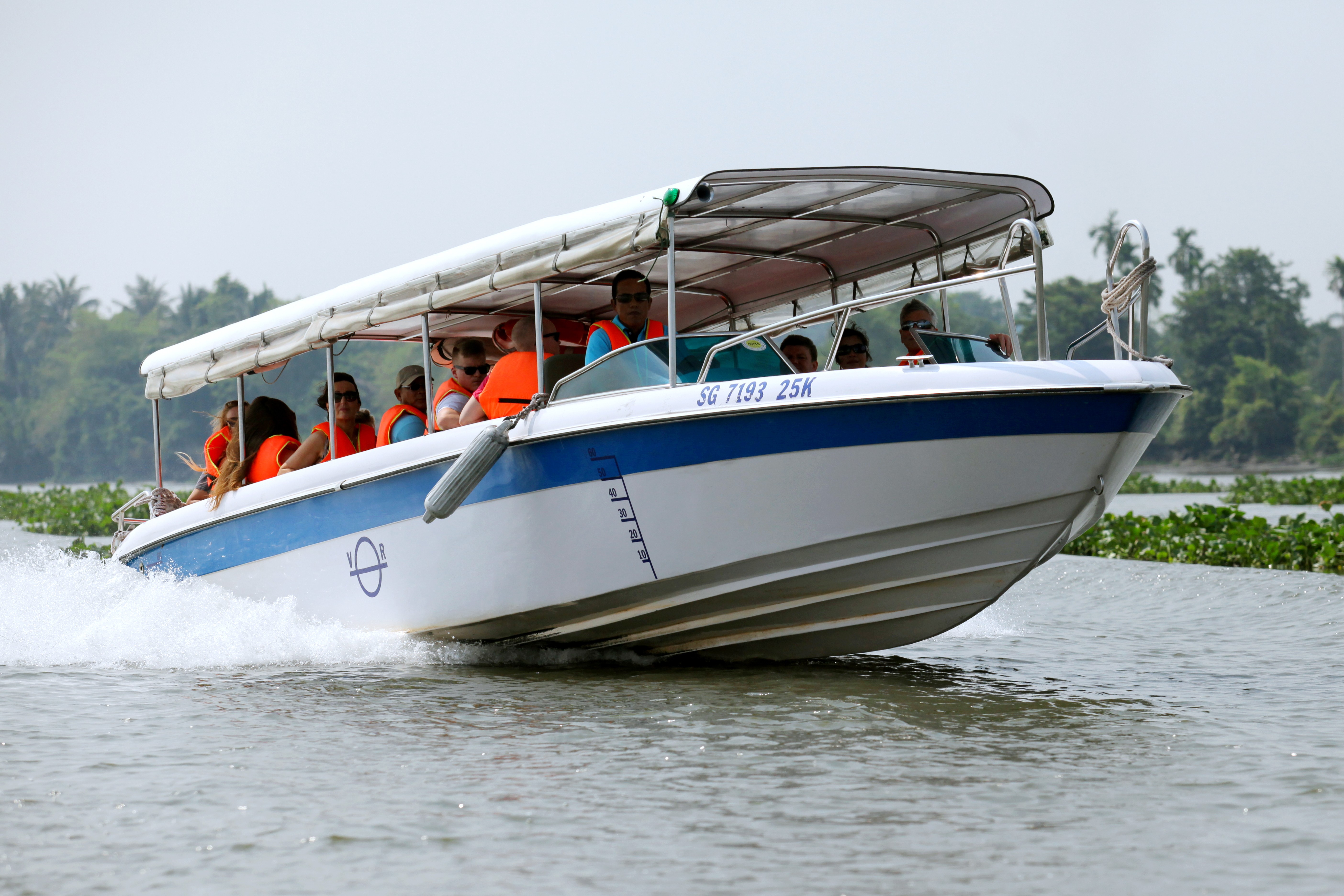 Ho Chi Minh City Cu Chi Tunnels Half-Day Tour by Round-Trip Speedboat with Hotel Pickup