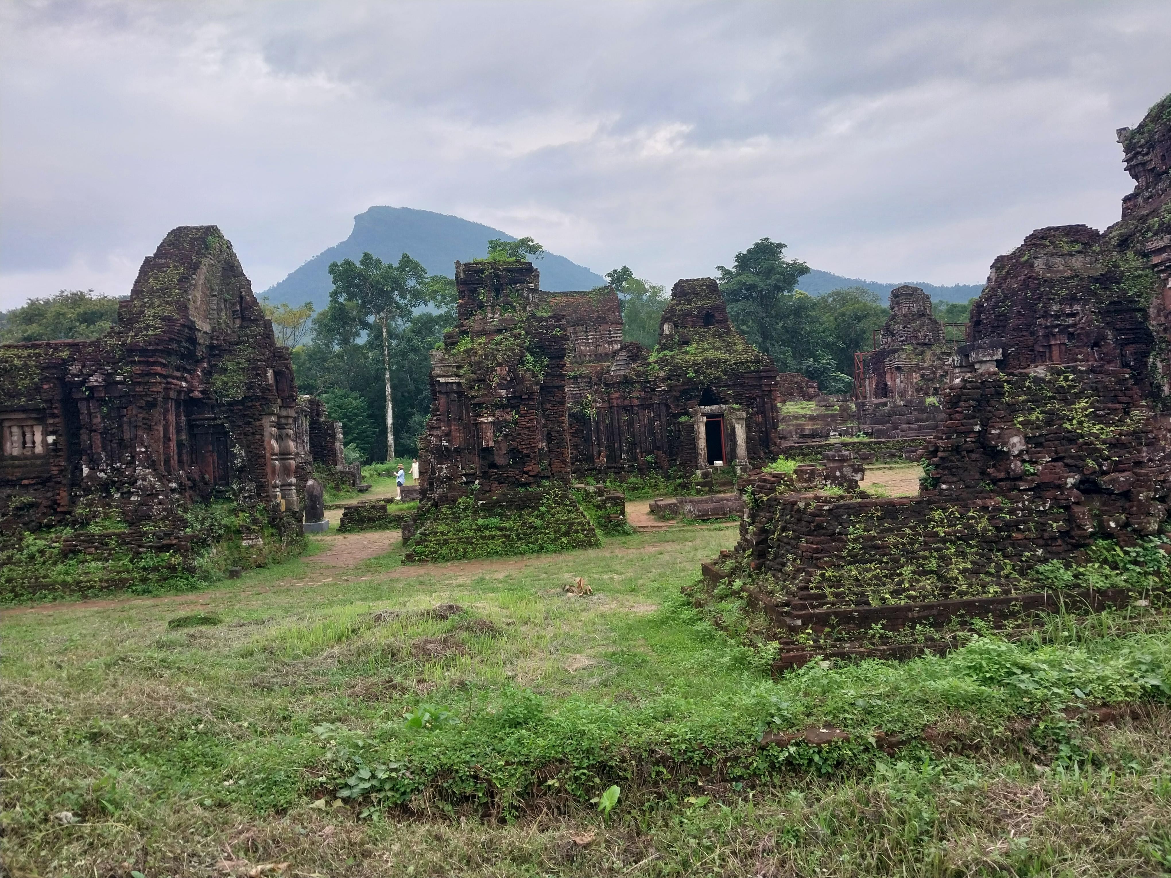 ホイアン/ダナン発：ミーソン聖域＆ライスペーパー作りツアー - ホテル送迎付き