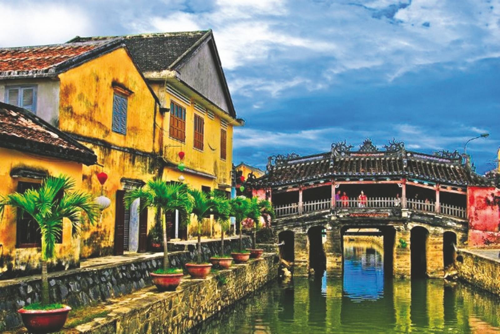 Da Nang - Hoi An Private Car One-Way & Round-Trip Transfer