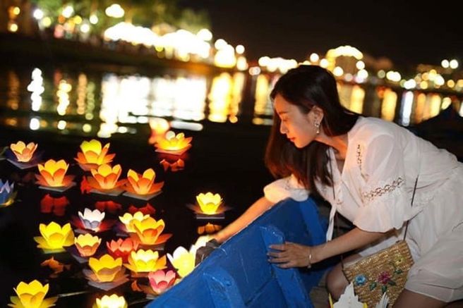 다낭 출발: 호이안 구시가지 & 야시장 투어 - 바구니배 포함