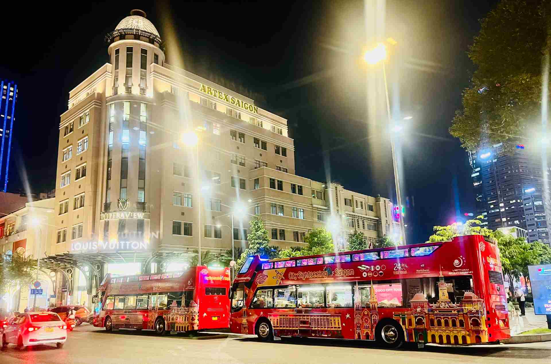 ホーチミン 市内観光バス 夜のパノラマツアー