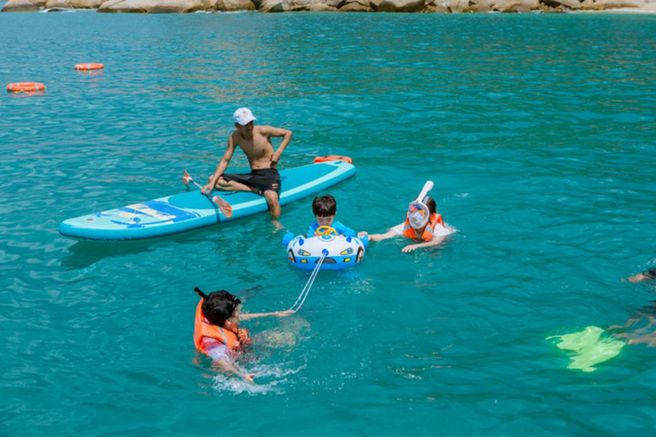 Nha Trang Catamaran Sunset Yacht Cruise with Onboard BBQ Dinner