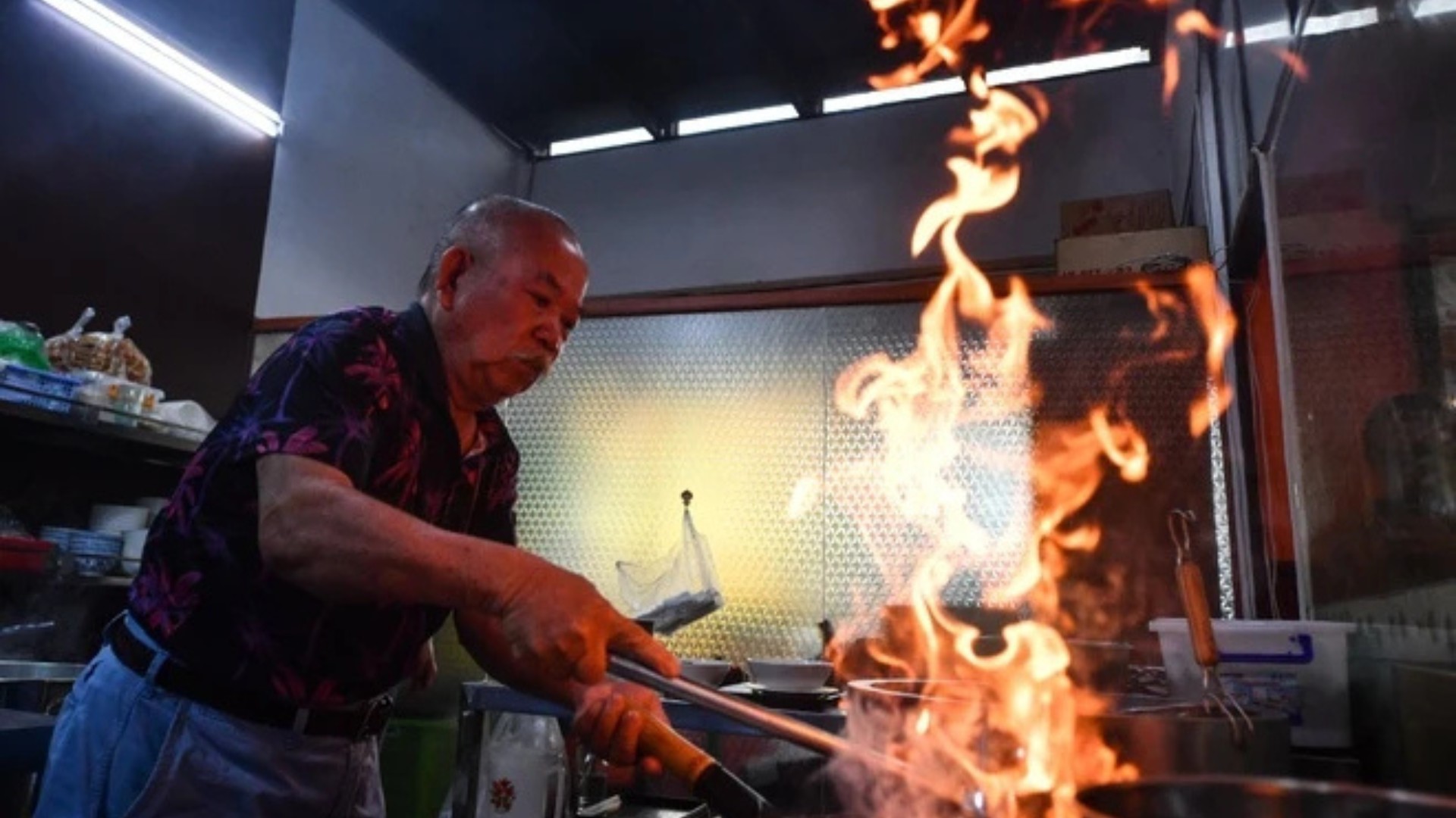 Nha Trang 5-Course Street Food & Night Cyclo Private Tour