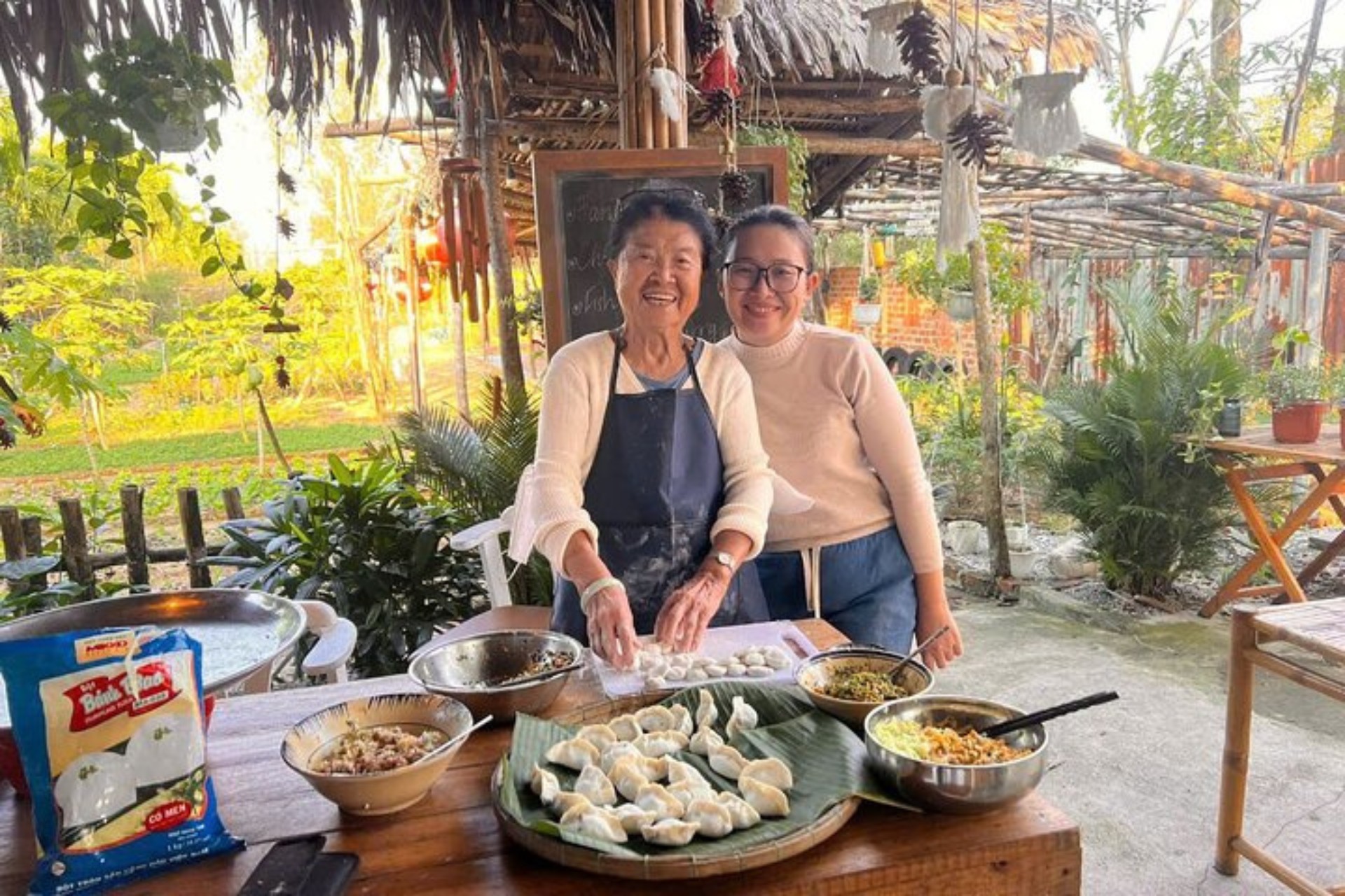 Hoi An Bong Farm Dumpling Cooking Class - Farm-to-Table Harvest Experience