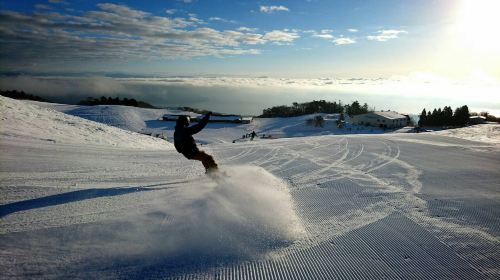 From Osaka: Shiga Hakodateyama Ski Resort Day Trip