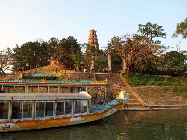 Hue Perfume River Dragon Boat, Thien Mu Pagoda & Minh Mang and Khai Dinh Tombs Half-Day Tour