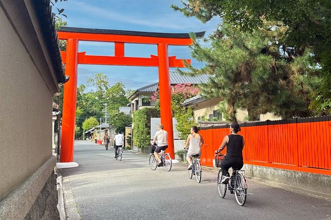 Kyoto E-Bike Tour - Shimogamo Shrine & Backstreets