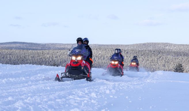 Saariselkä Snowmobile Ice Fishing Safari
