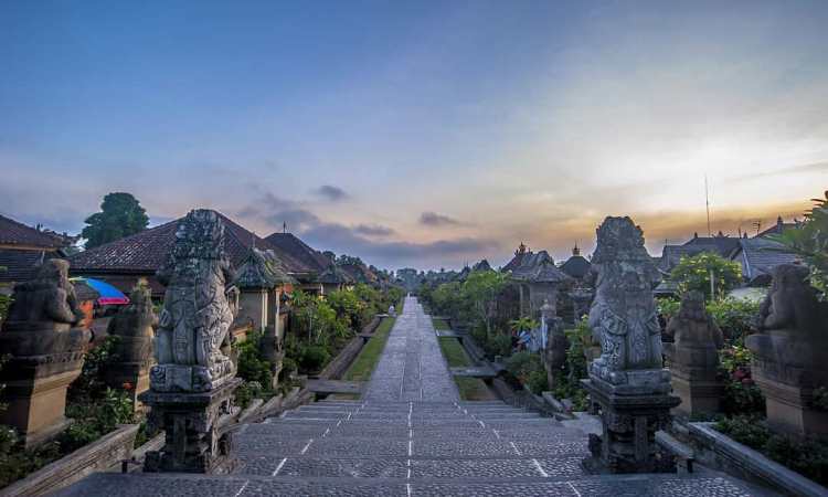 Bali Mount Batur Sunrise Jeep & Penglipuran Village and Tukad Cepung Waterfall Tour
