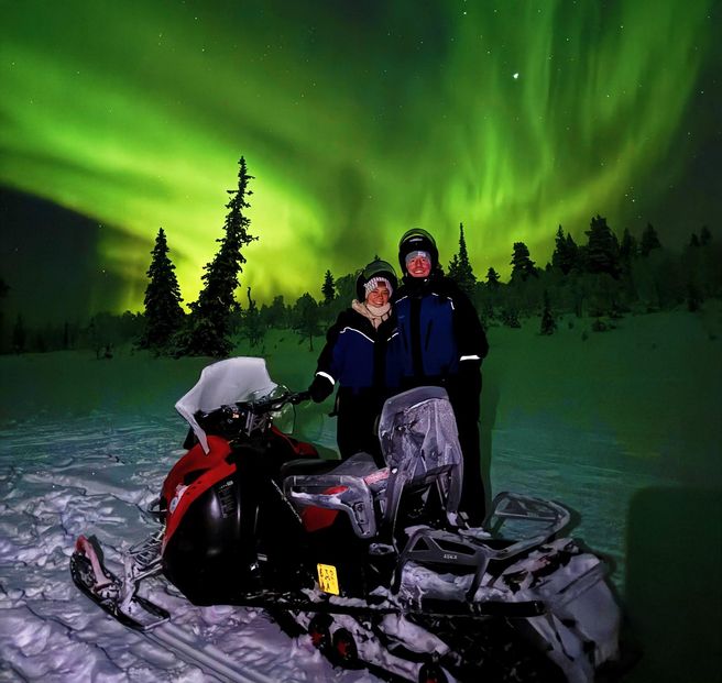 Saariselkä Aurora Hunting Snowmobile Tour