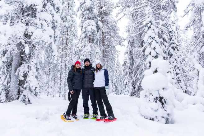Saariselkä Snowshoeing & Ice Fishing Tour