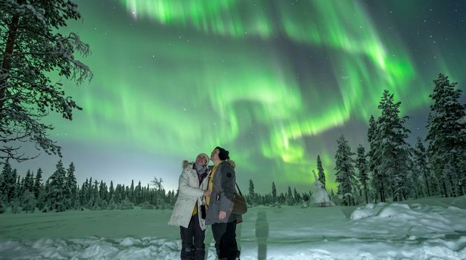 Levi & Ylläs Northern Lights Hunting & Photography Small-Group Tour