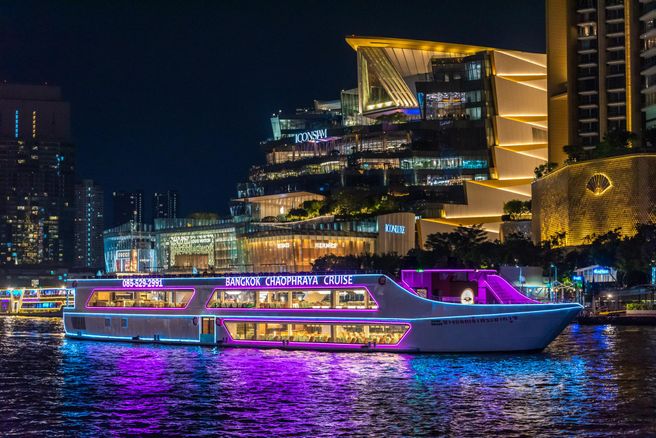 Bangkok Chao Phraya River 5-Star Luxury Dinner Cruise & Thai Traditional Dance Show