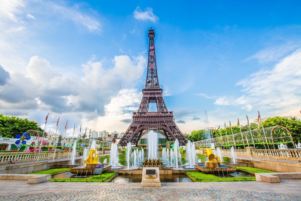 Shenzhen Window of the World Daytime Ticket for Overseas Travelers