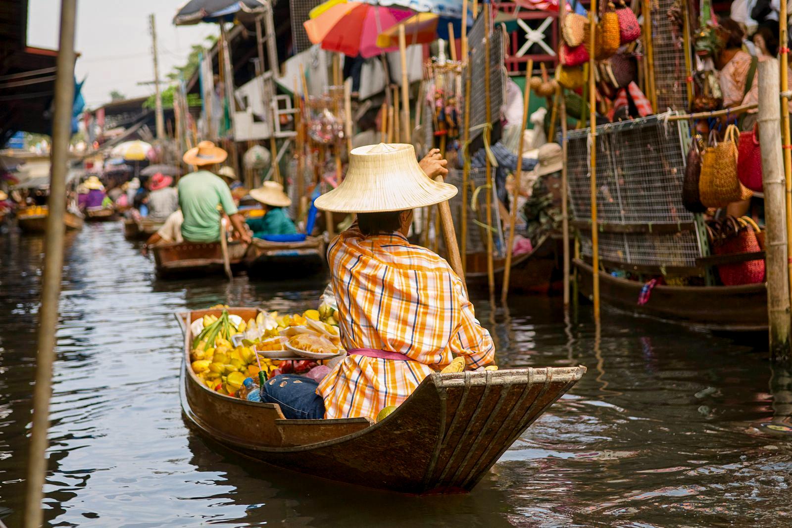 From Bangkok: Damnoen Saduak Floating Market & Maeklong Railway Market Tour (Hotel Pickup Option)