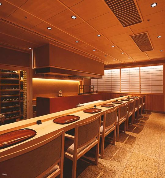 magazine detail image