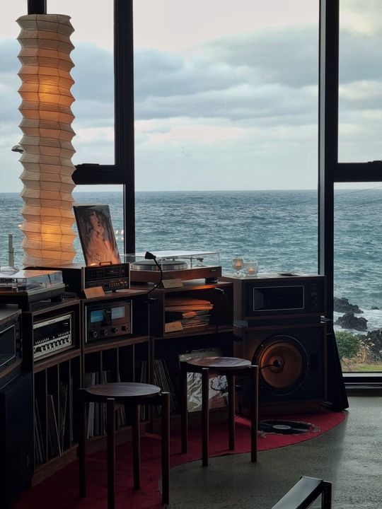 magazine detail image