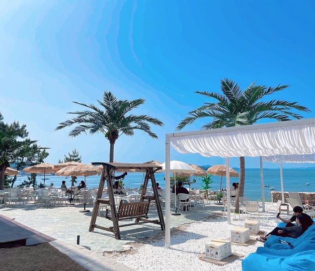 magazine detail image