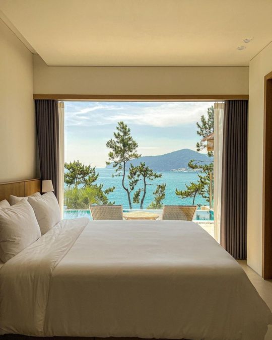 magazine detail image