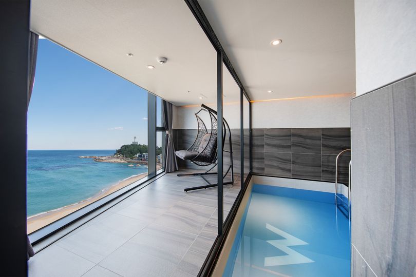 magazine detail image