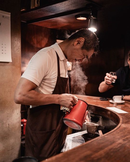 magazine detail image