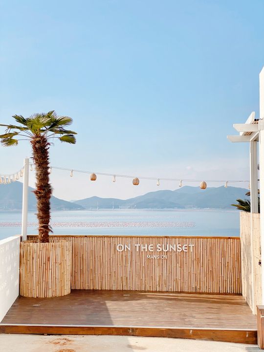 magazine detail image