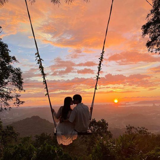 magazine detail image