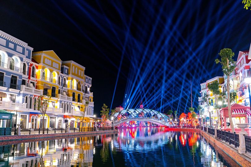 magazine detail image