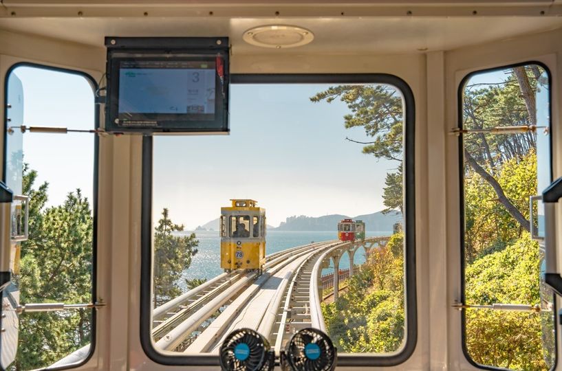 magazine detail image