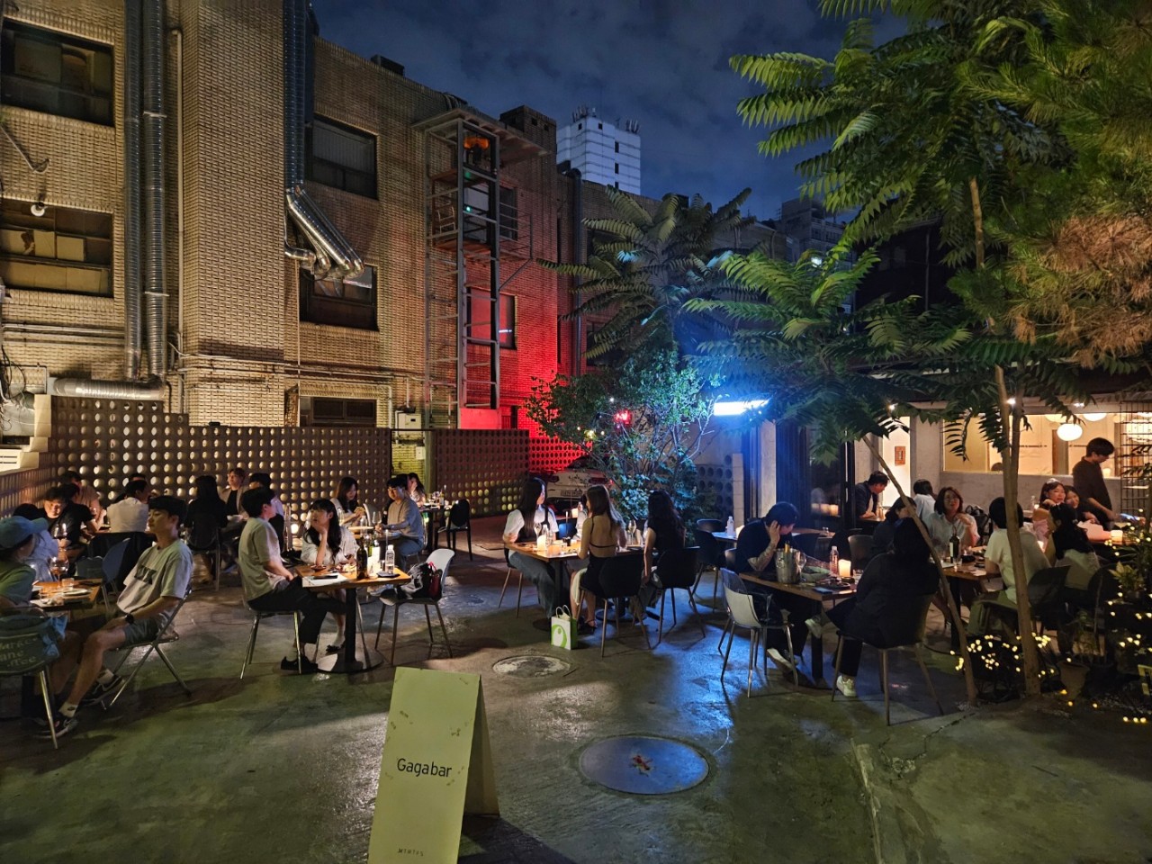 magazine detail image