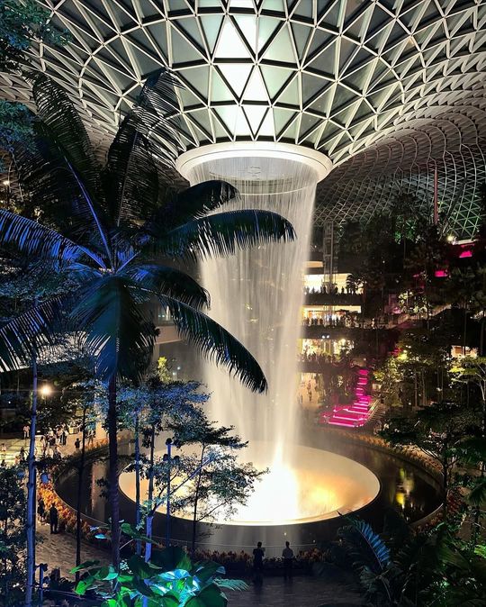 magazine detail image