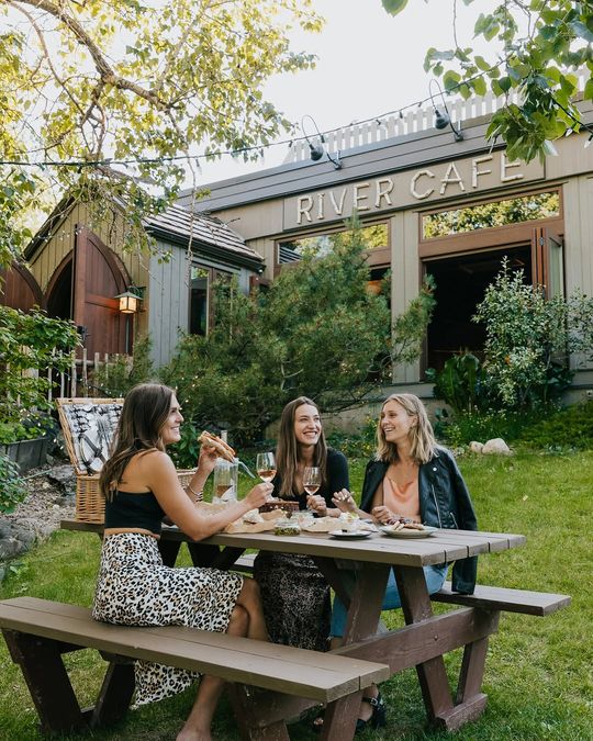 magazine detail image