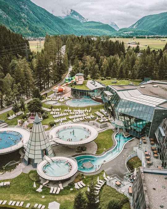 magazine detail image