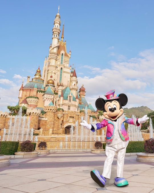 magazine detail image