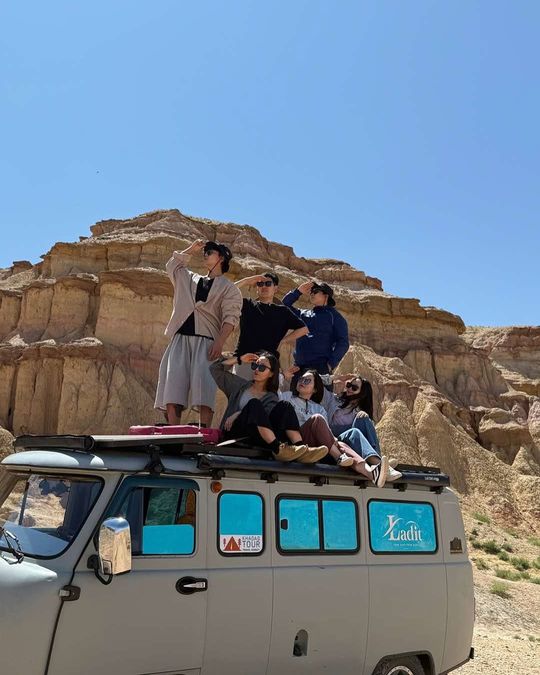 magazine detail image