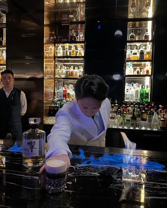 magazine detail image