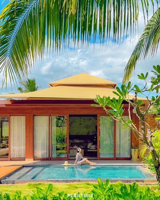 magazine detail image