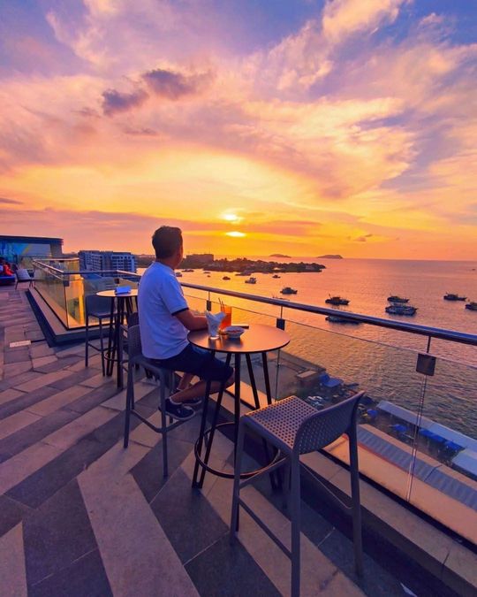 magazine detail image