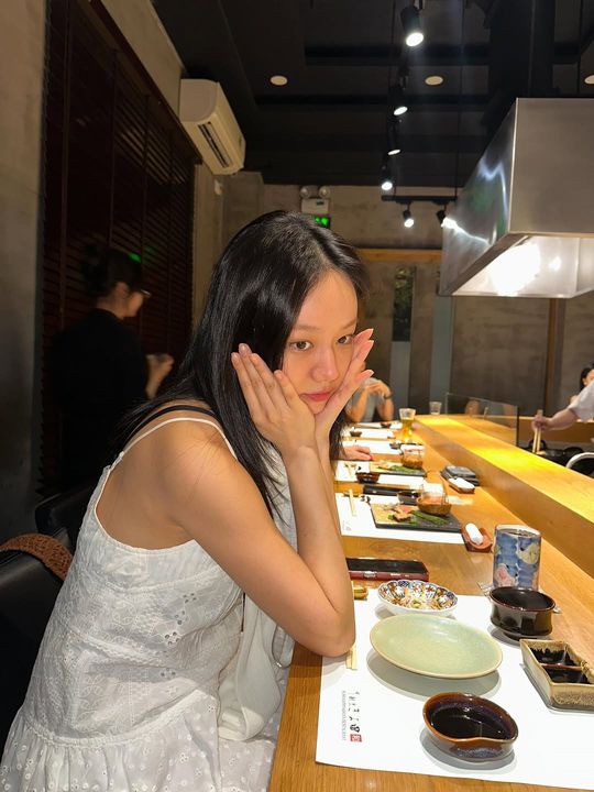 magazine detail image