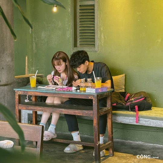 magazine detail image