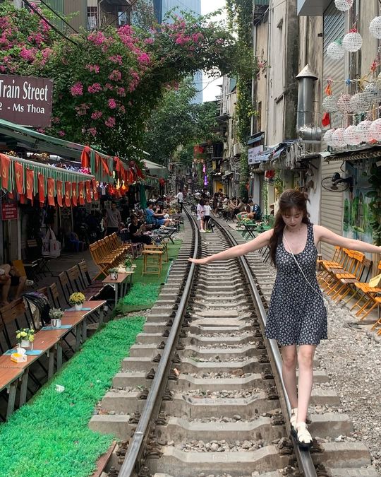 magazine detail image