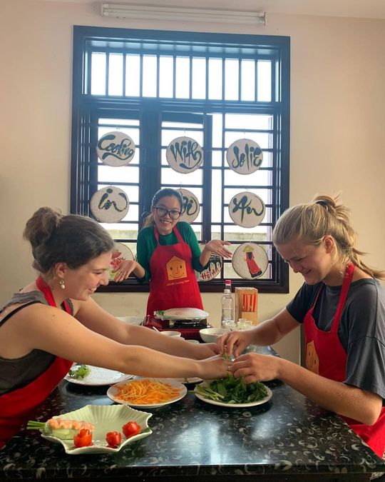 magazine detail image